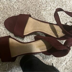 Old Navy Burgundy Women's Heels